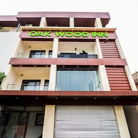 Collection O Oak Wood Inn Rājpur Esterno foto