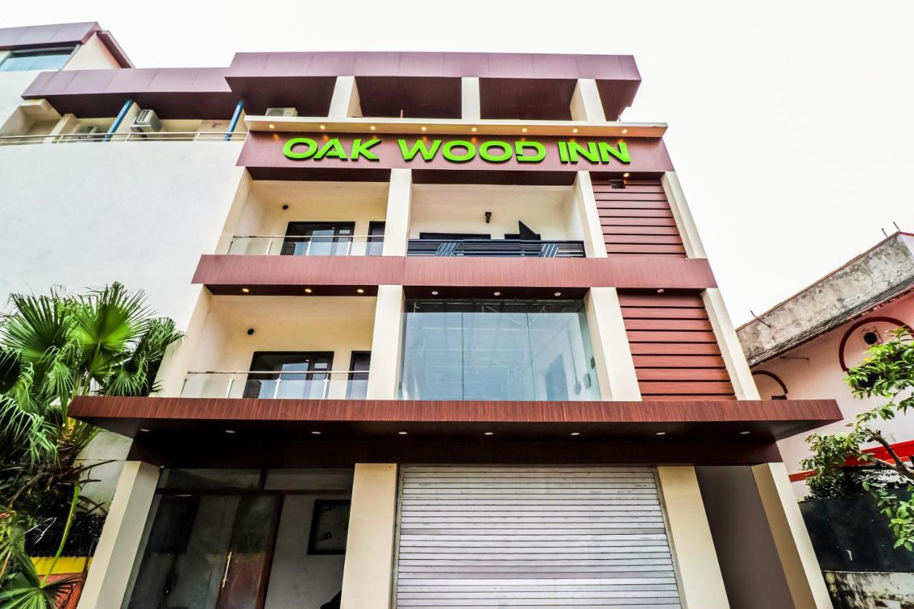 Collection O Oak Wood Inn Rājpur Esterno foto