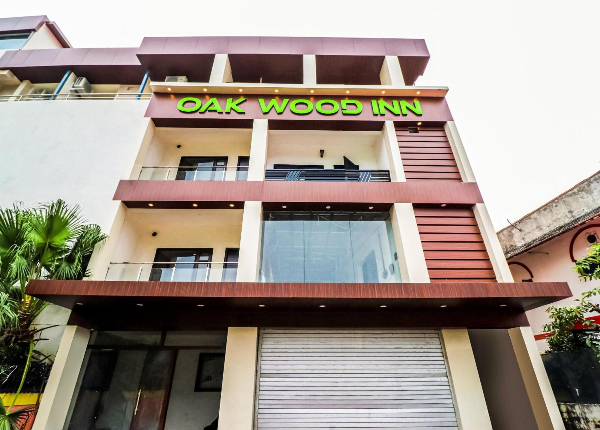 Collection O Oak Wood Inn Rājpur Esterno foto